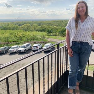 Meet your Posher, Alyssa